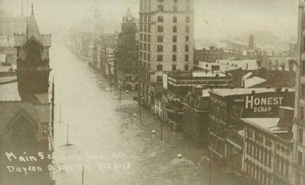 Main Street in Dayton, March 1913.