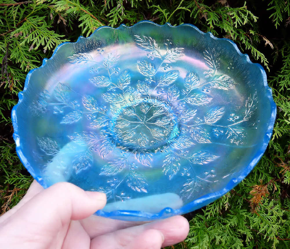 Fenton Holly bowl in celeste blue